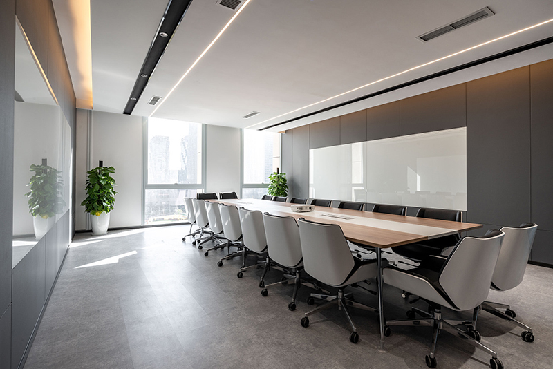 現(xiàn)代風(fēng)格辦公室會(huì)議間