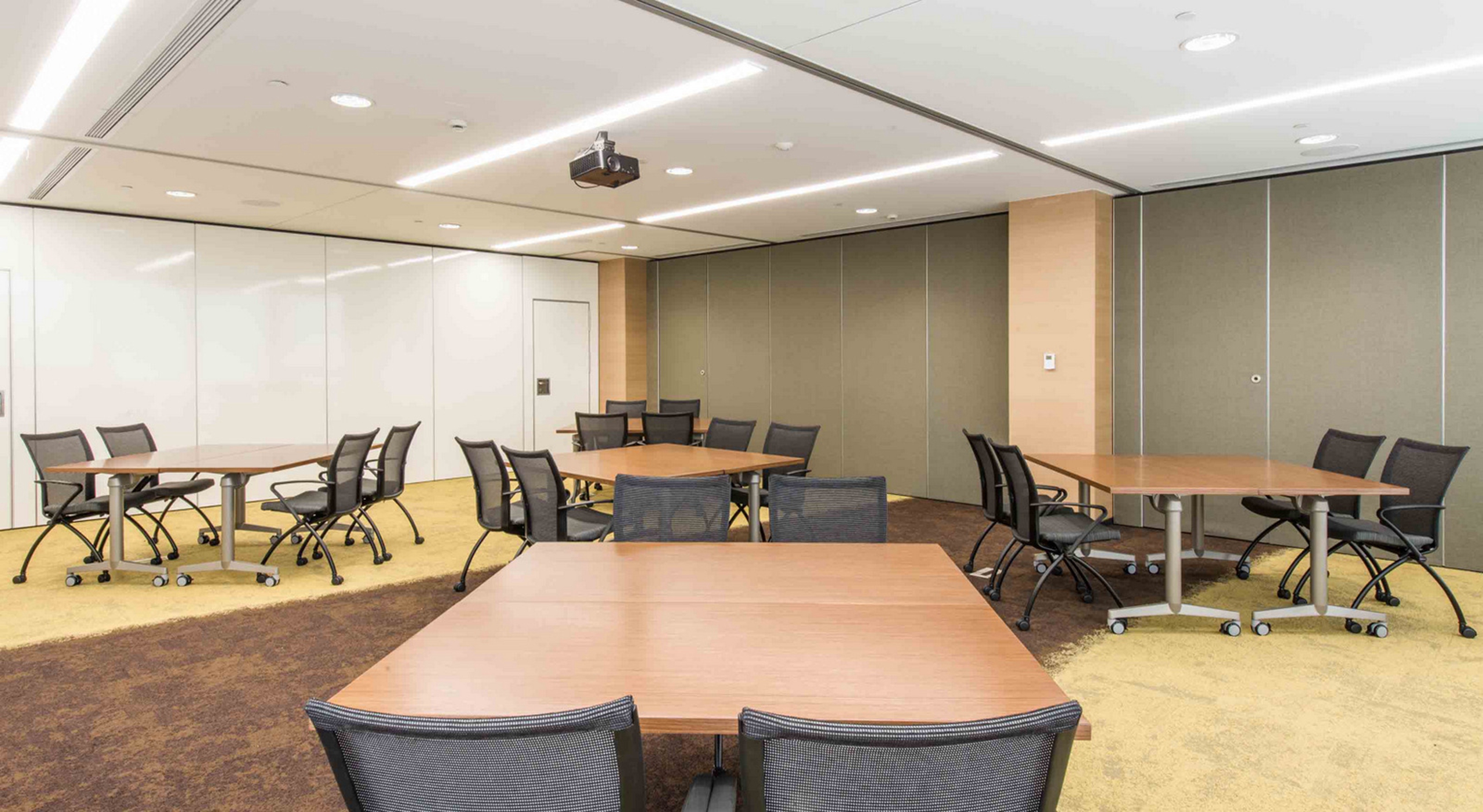 成都寫字樓辦公室裝修技巧的四大設(shè)計(jì)原