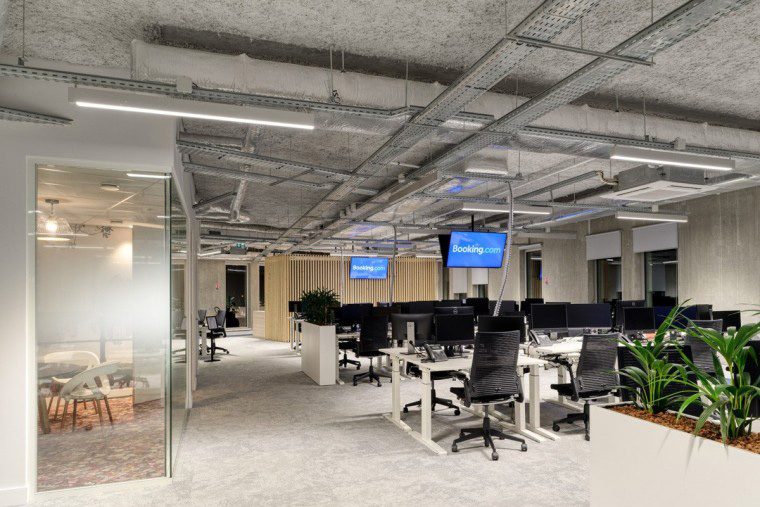 2000平工裝辦公室裝修設計效果圖欣賞